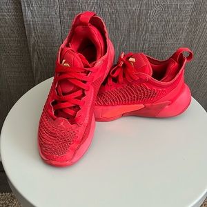 Red Luka basketball shoes